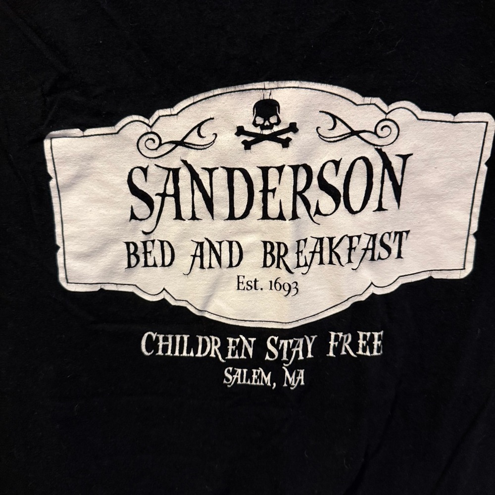 Sanderson Bed & Breakfast Salem T-Shirt – Size M (Unisex) - Picture 2 of 4
